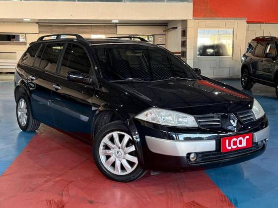 RENAULT MEGANE 1.6 DYNAMIQUE GRAND TOUR 16V FLEX 4P MANUAL RENAULT MEGANE 1.6 DYNAMIQUE GRAND TOUR 16V FLEX 4P MANUAL